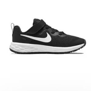 Nike Revolution 6 Black Boys Running Shoe